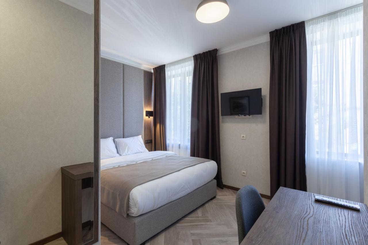 Hotel Old Wall Tbilisi Esterno foto