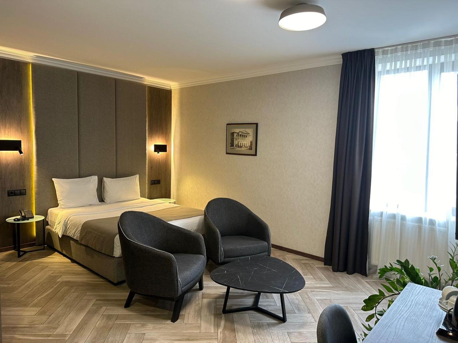 Hotel Old Wall Tbilisi Esterno foto
