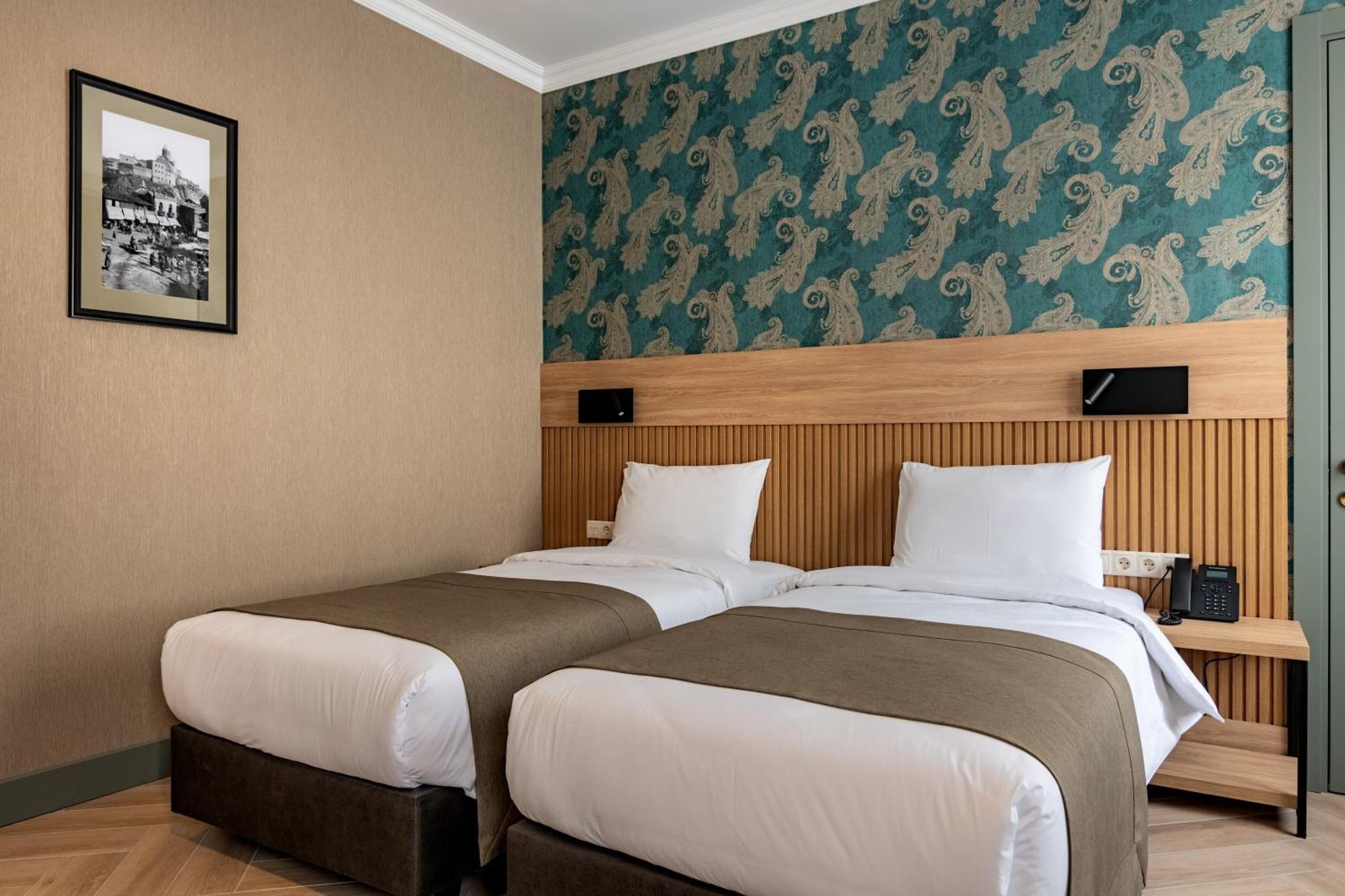 Hotel Old Wall Tbilisi Esterno foto